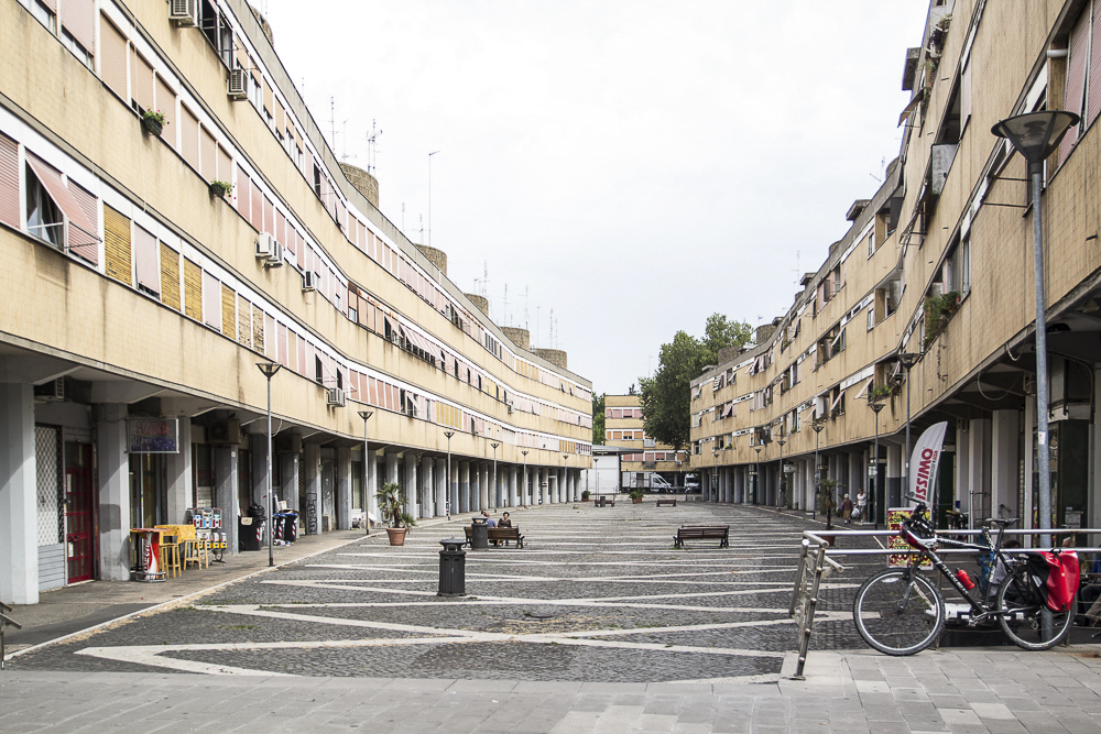 
Villaggio Olimpico. Architettura e antropologia di un luogo del cuore