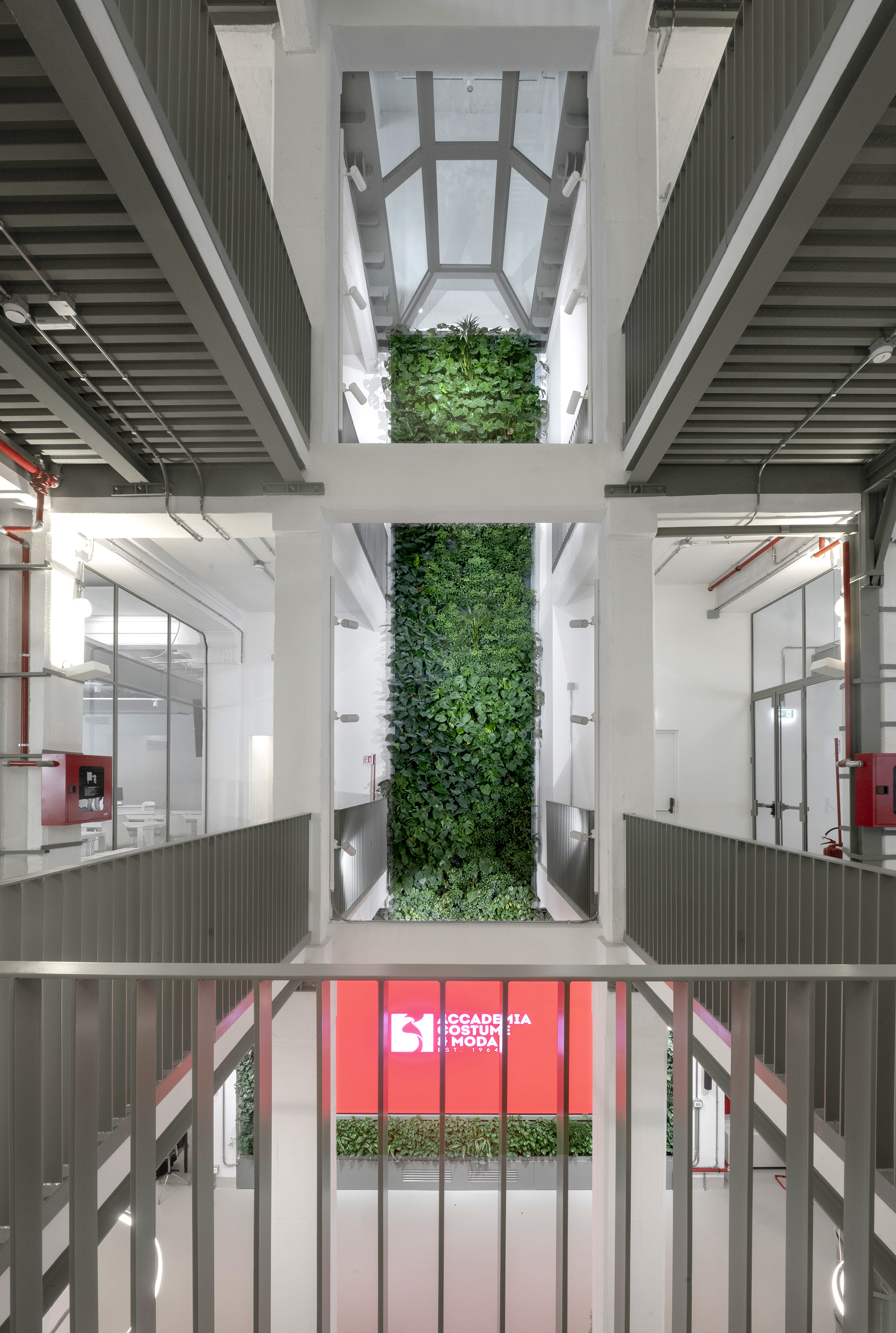 
ACCADEMIA COSTUME E MODA - ex magazzini MAS