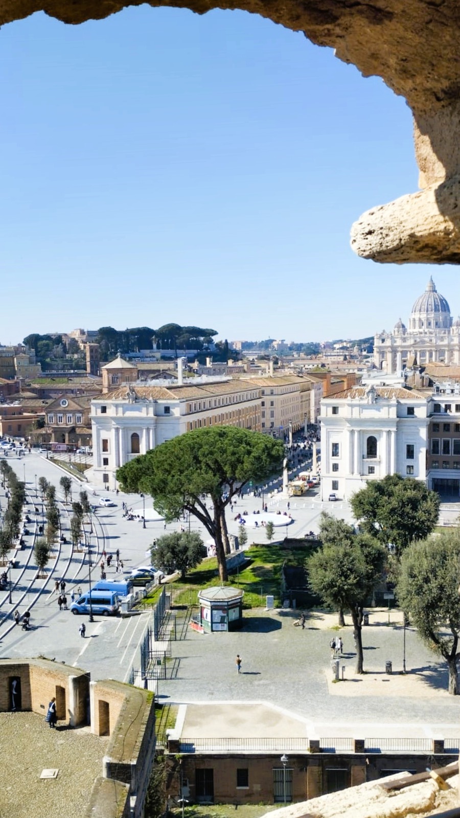 
Piazza Pia – Una riconnessione storica e pedonale