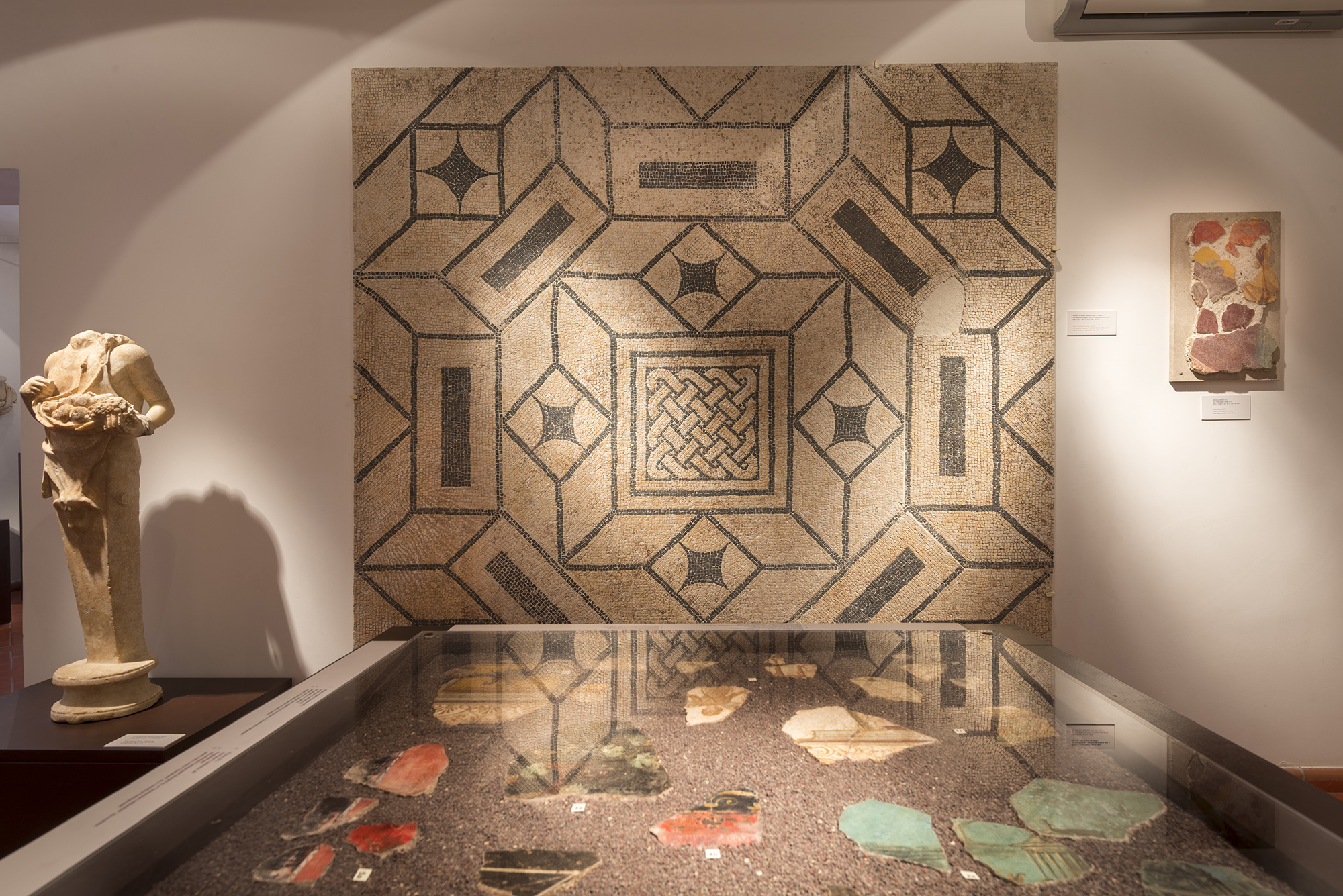 
ANTIQUARIUM DI LUCREZIA ROMANA