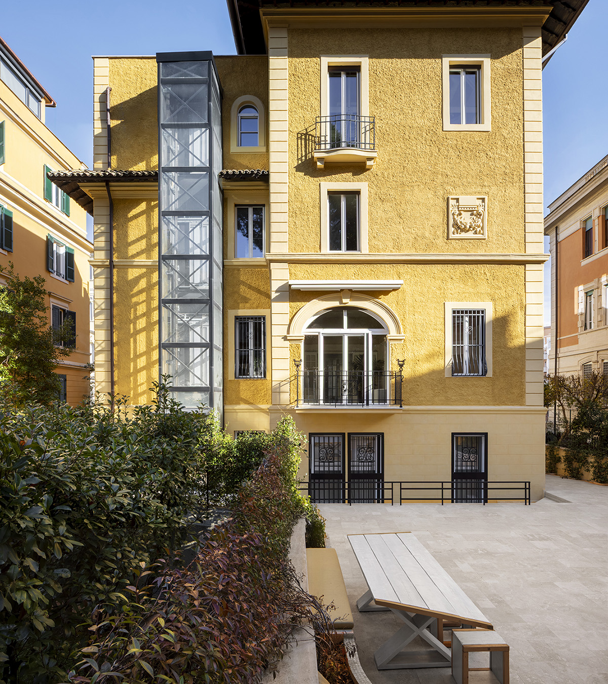 
Villino Ferrero: casa privata e studio di architettura