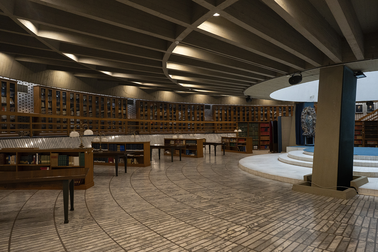 
SCUOLA UFFICIALI CARABINIERI GIÀ SEDE DEL PONTIFICIO COLLEGIO PIO LATINO AMERICANO