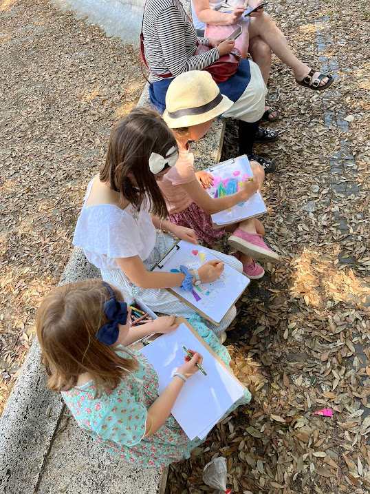 
Shape Hunt - passeggiata archeologica per bambini a Colle Oppio - in inglese