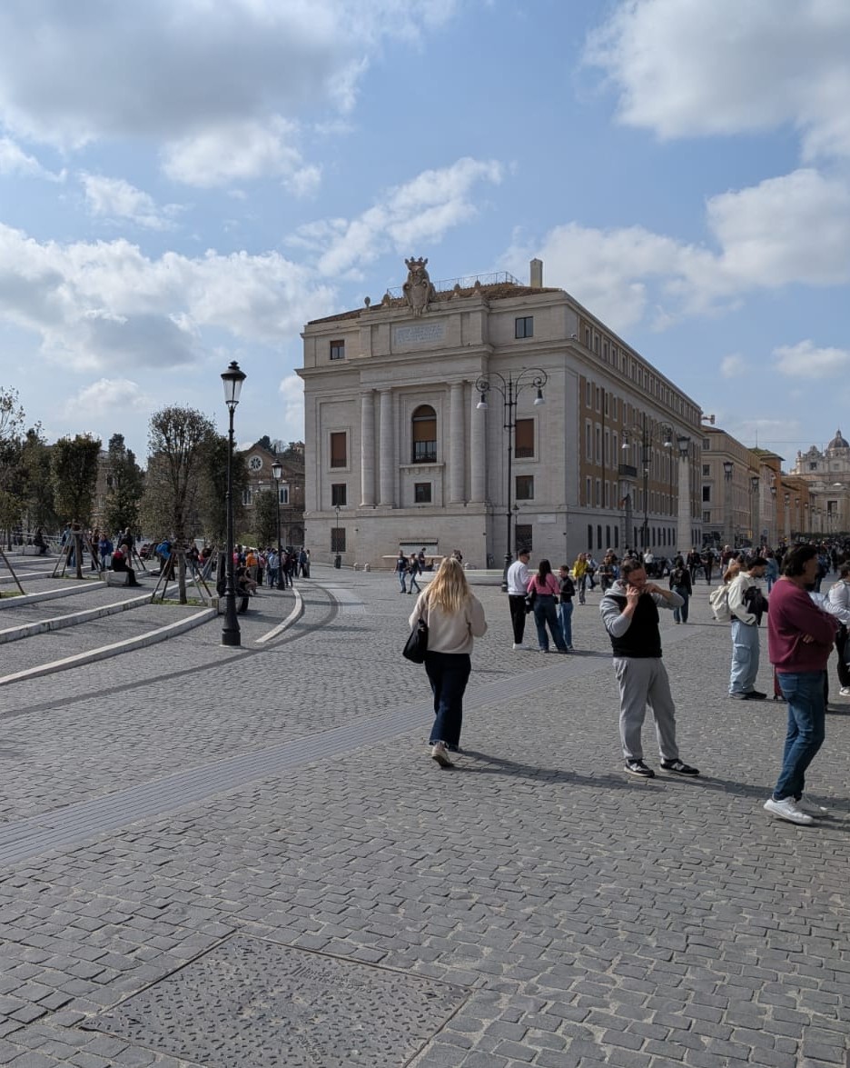 
Da Piazza Pia al parco d'affaccio di Lungotevere delle Navi 