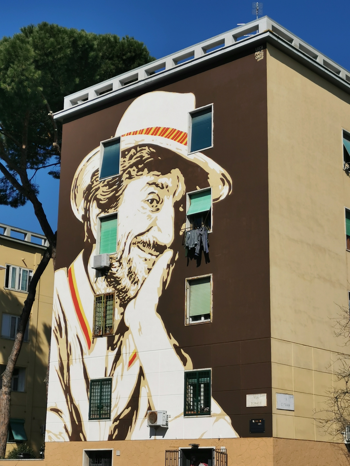 
Tufello: architettura e urban art