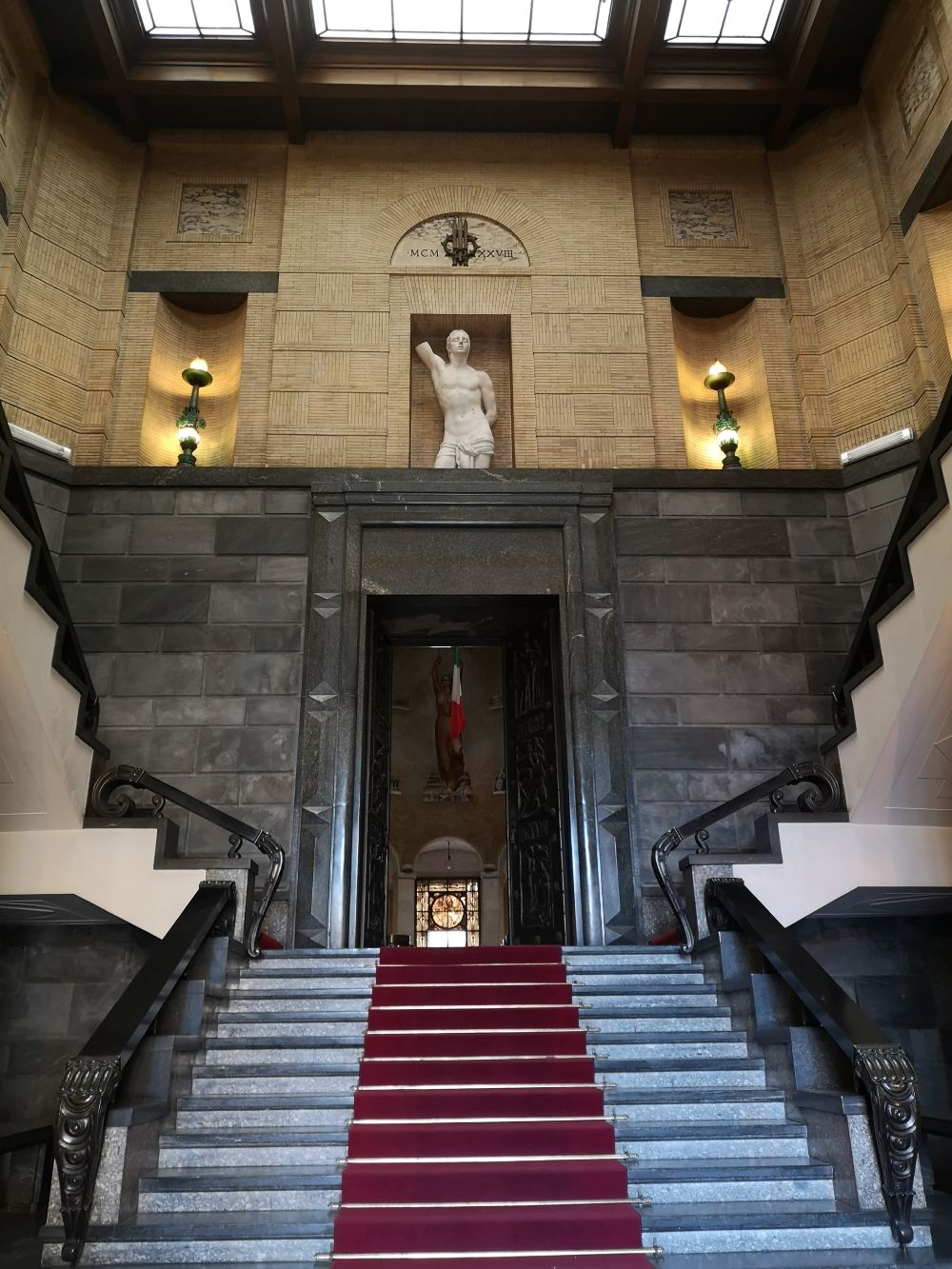 
VISITA MULTISENSORIALE ALLA Casa Madre dei Mutilati ed Invalidi di Guerra PER CIECHI E IPOVEDENTI