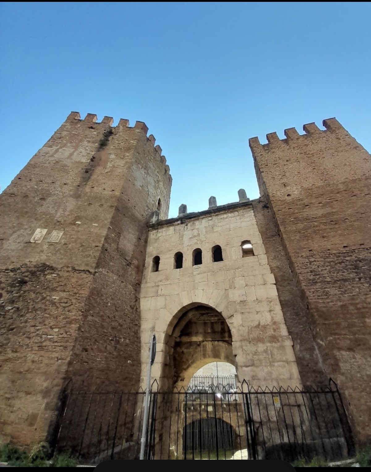
Una passeggiata nella storia, da Porta Tiburtina a San Tommaso Moro