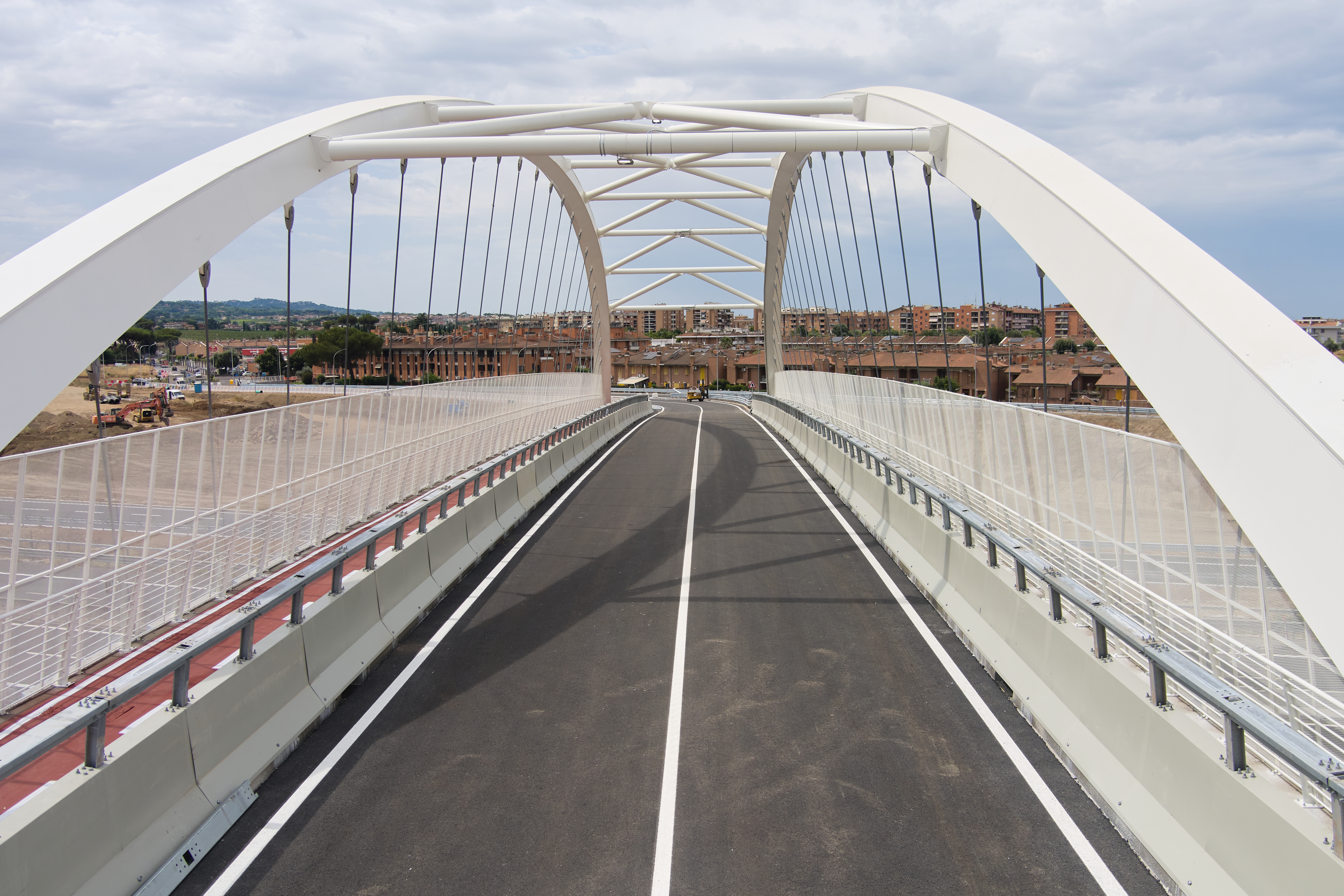 
Ri-connessioni urbane: Il nuovo Cavalcavia di Tor Vergata 