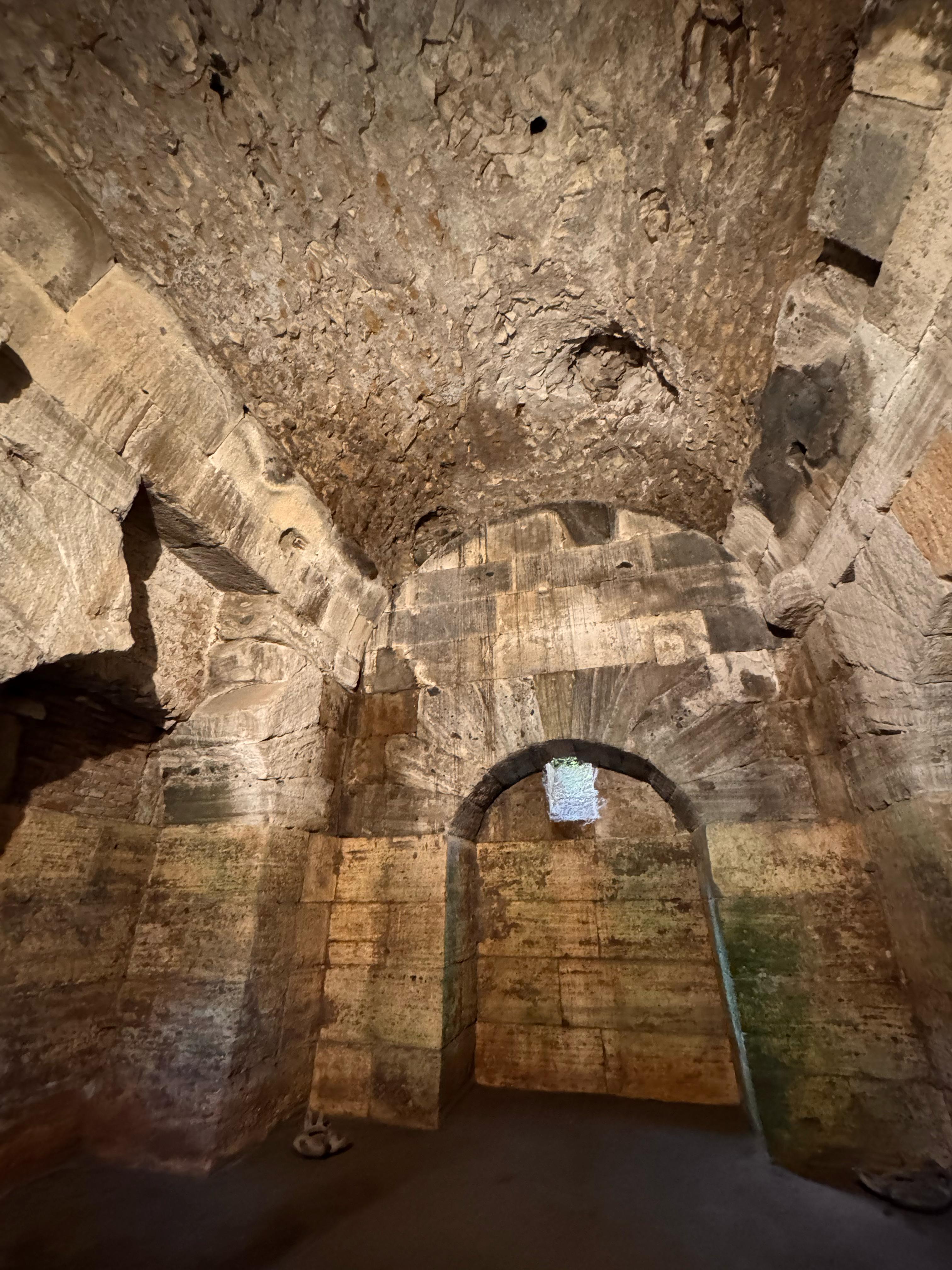 
Mausoleo degli Equinozi