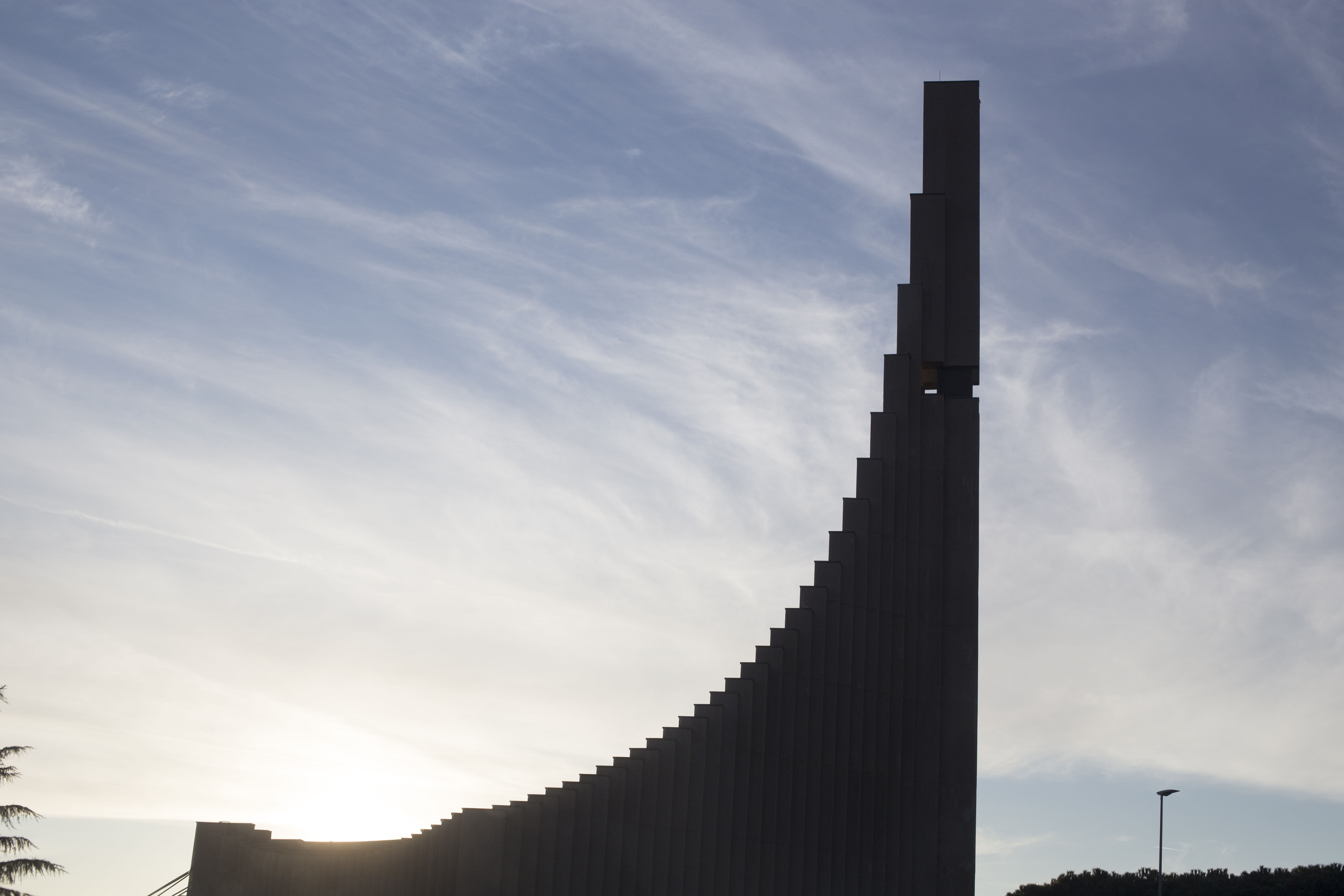 
LA TOR BELLA MONACA CHE NON FA NOTIZIA: CICLOTOUR