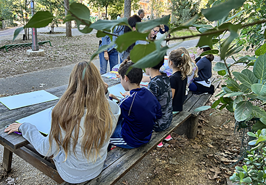 
Workshop per famiglie - PROSPETTIVE DI VITA URBANA: la città e i suoi valori attraverso il disegno