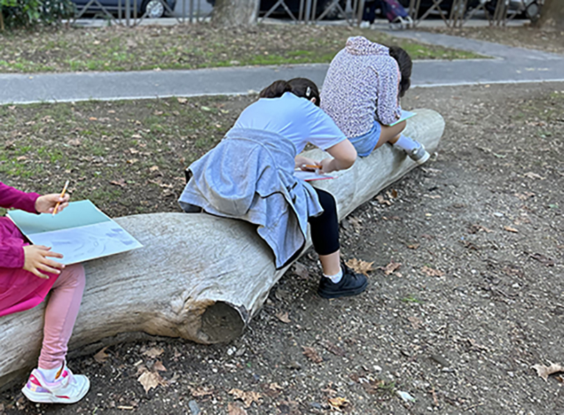 
Workshop per famiglie - PROSPETTIVE DI VITA URBANA: la città e i suoi valori attraverso il disegno