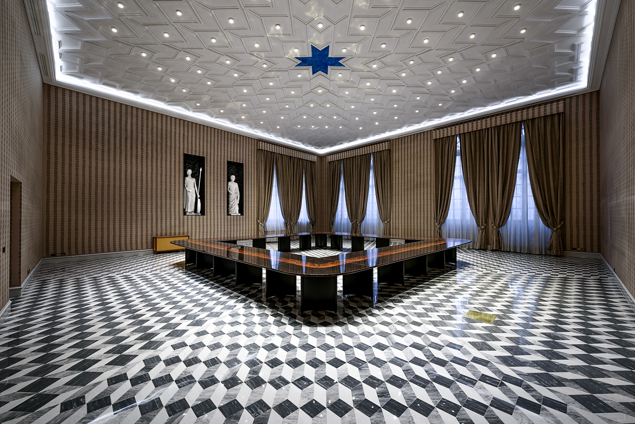 
PALAZZO CORRODI. Cassa Geometri