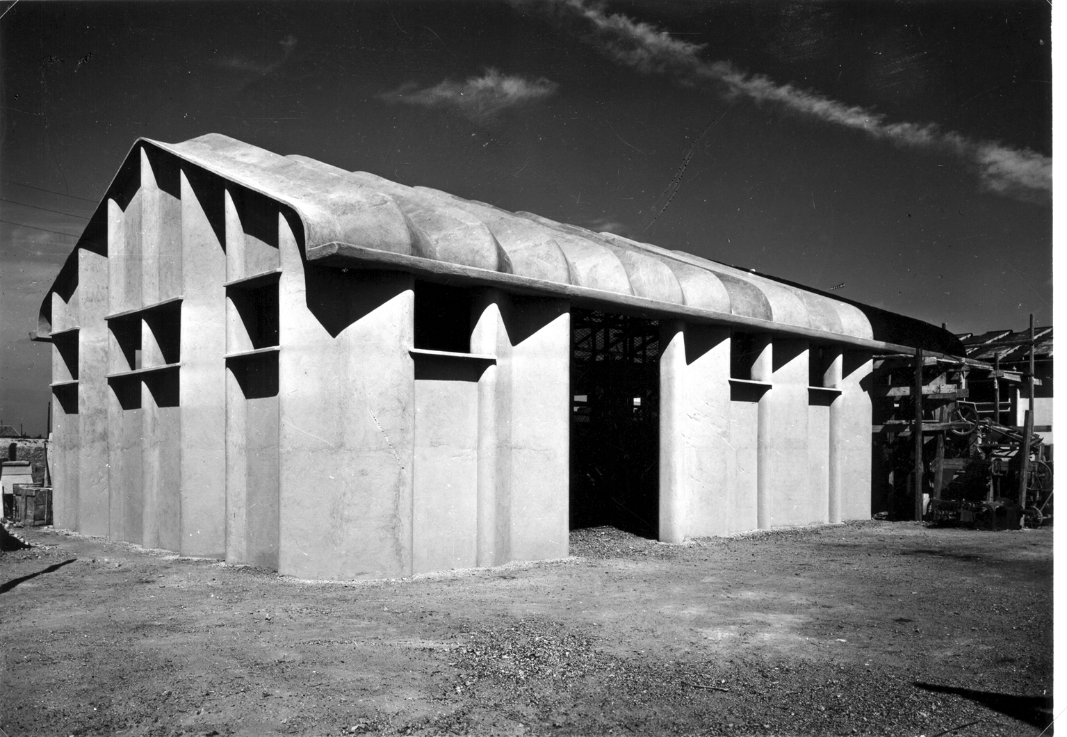 
Padiglione di ferrocemento di Pier Luigi Nervi alla Magliana 