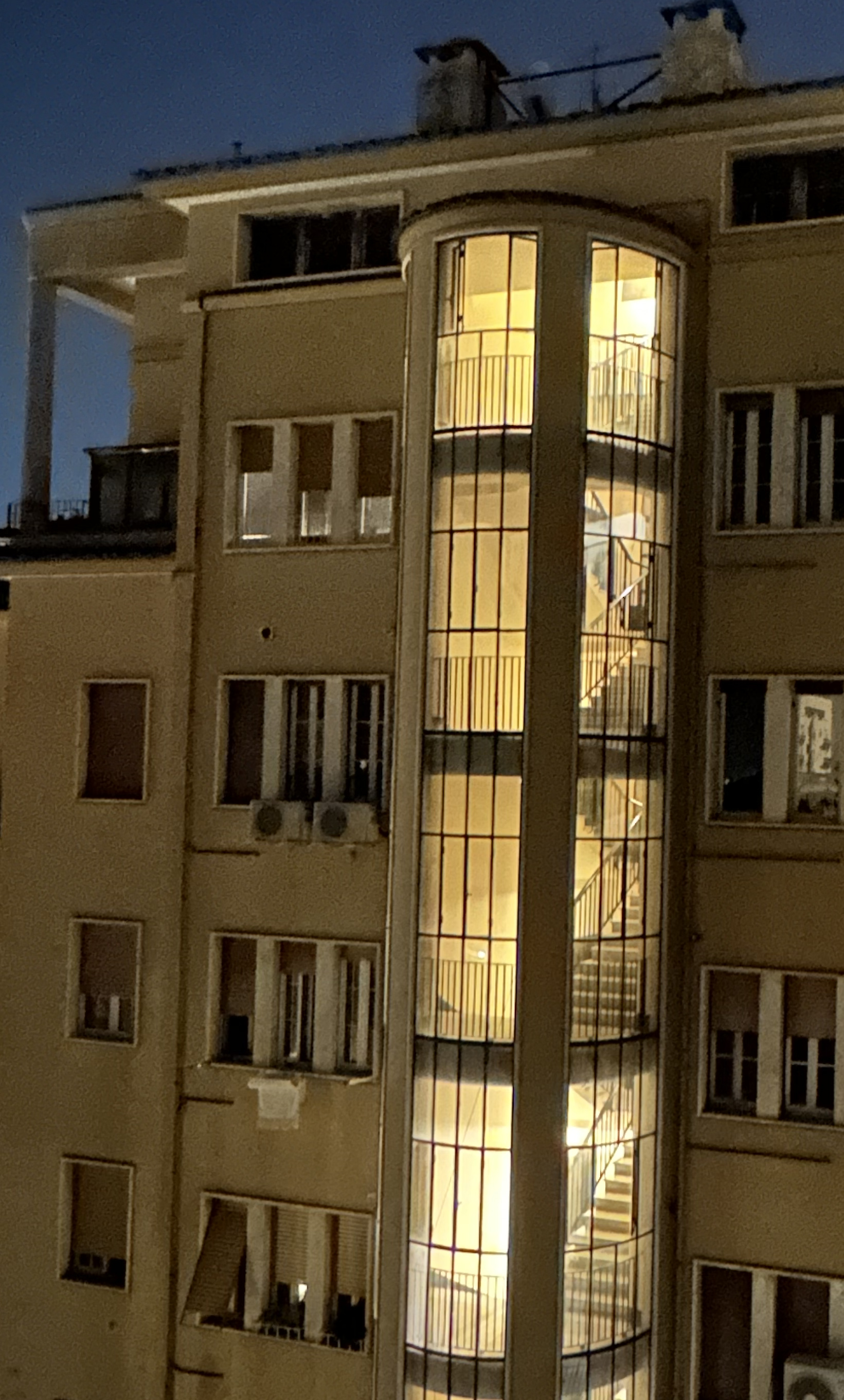 
STUDIO CATALANI NEI PALAZZI FEDERICI