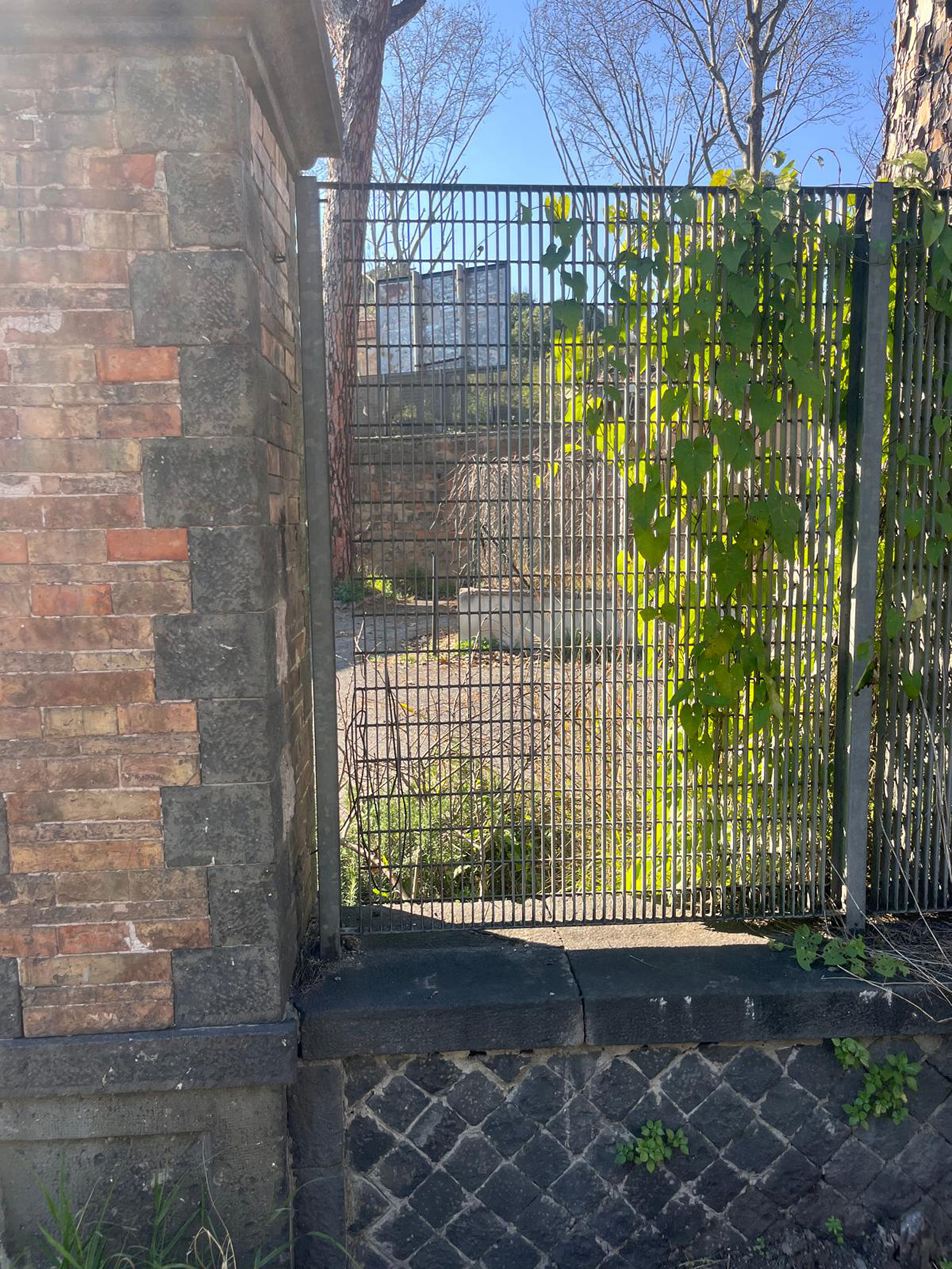 
CITTÀ ACCOGLIENTE – Attraversati dai luoghi 