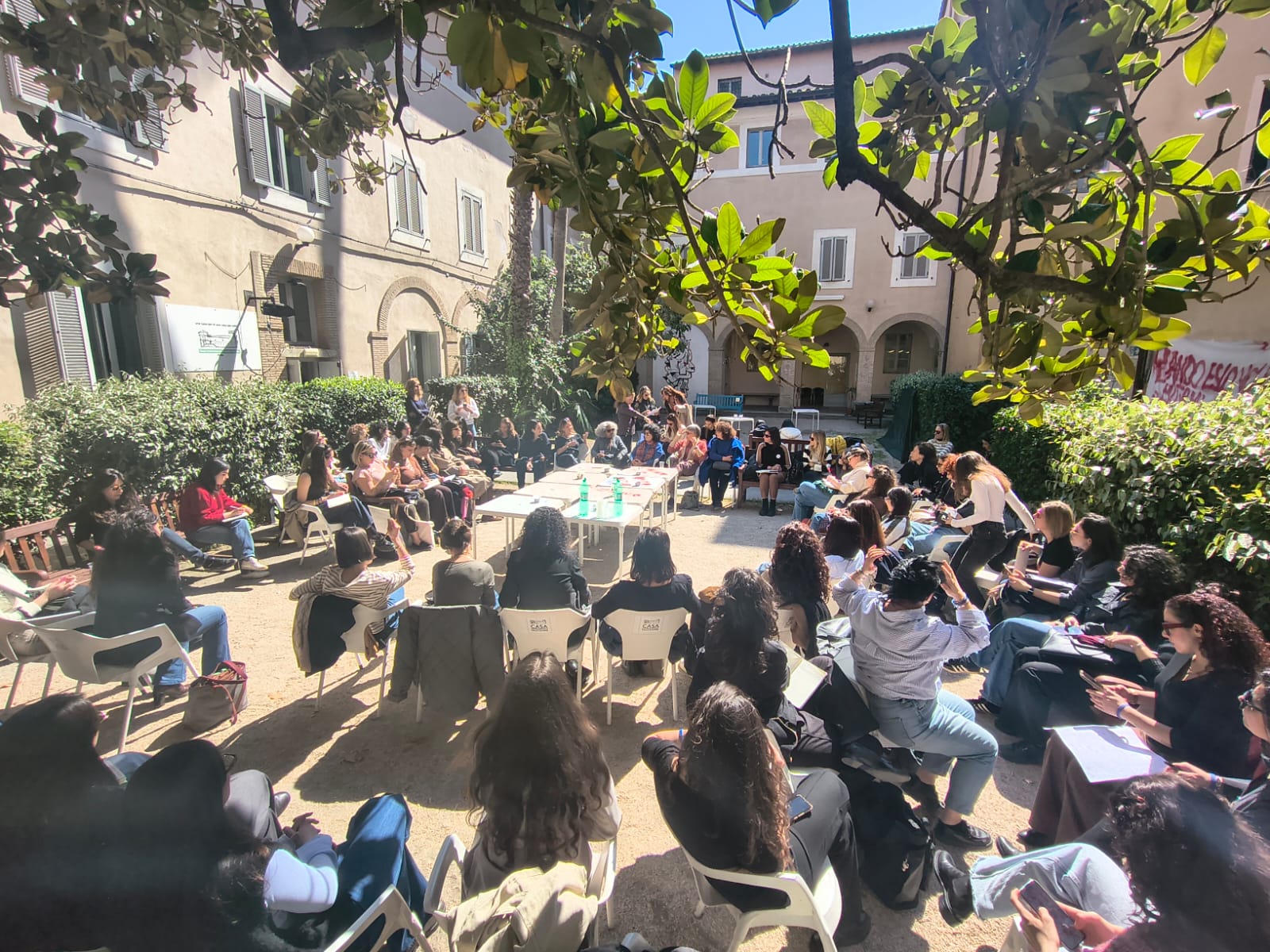 
MARATONA DI LETTURA - LE PAROLE CHE ABITIAMO