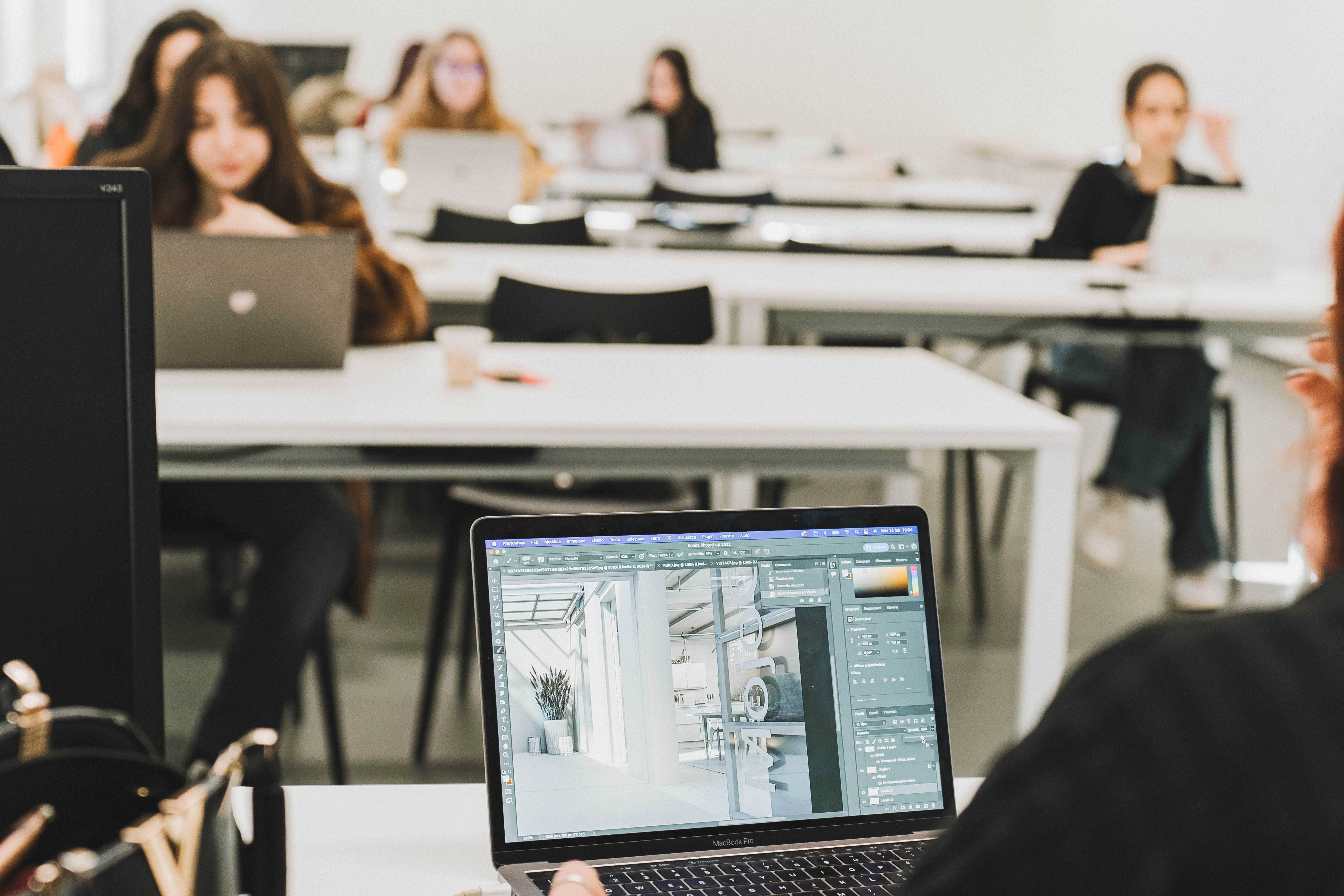 
Accademia Italiana di Arte, Moda e Design: Open Labs