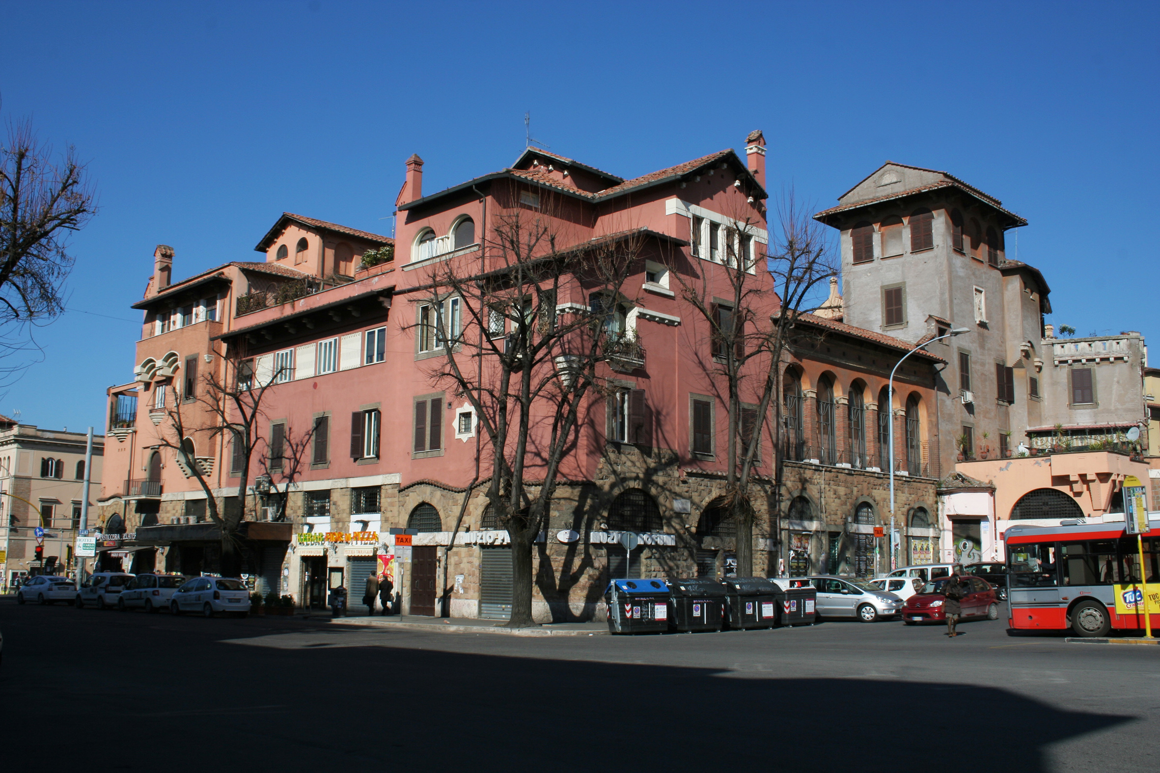 
CITTÀ GIARDINO ANIENE: PIAZZA SEMPIONE