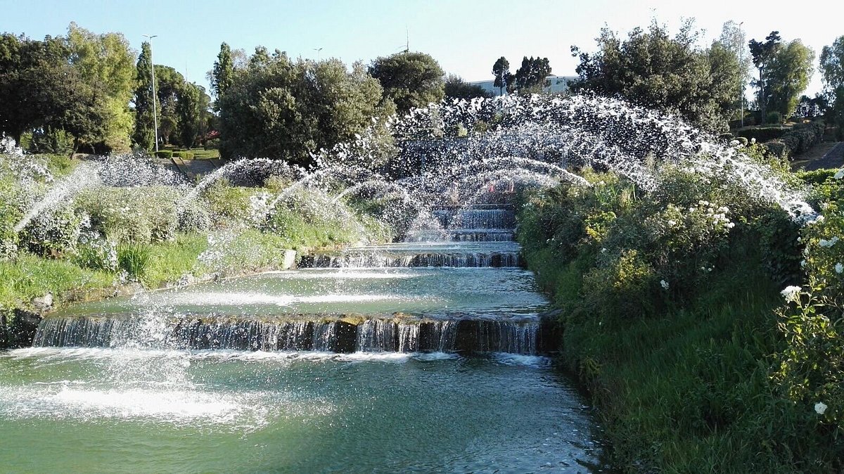 
IL GIARDINO DELLE CASCATE