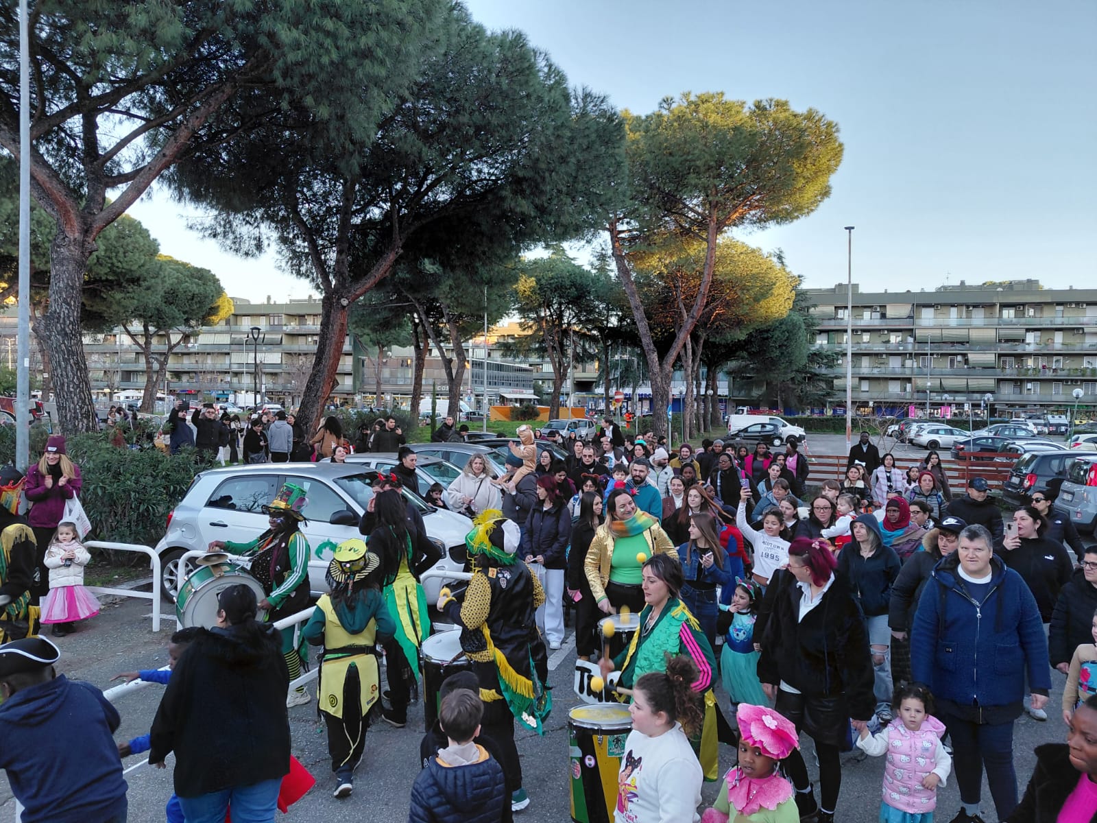 
Dibattito: Abitare i luoghi in periferia, edilizia popolare e quel che resta del verde pubblico